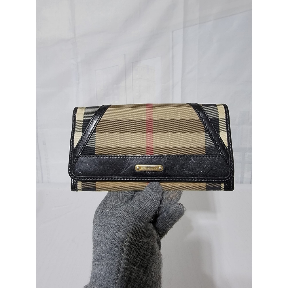 Burberry House Check Fabric and Leather Leighton Continental Wallet Beig…